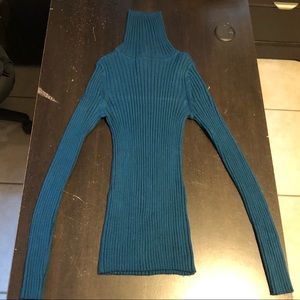 Set of two ribbed turtleneck sweaters